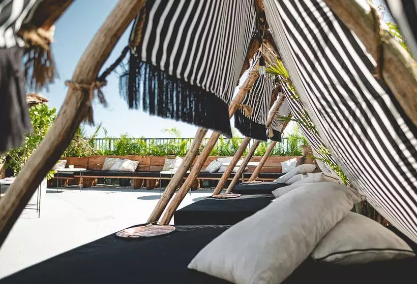 호텔 Casa Faena Miami Beach