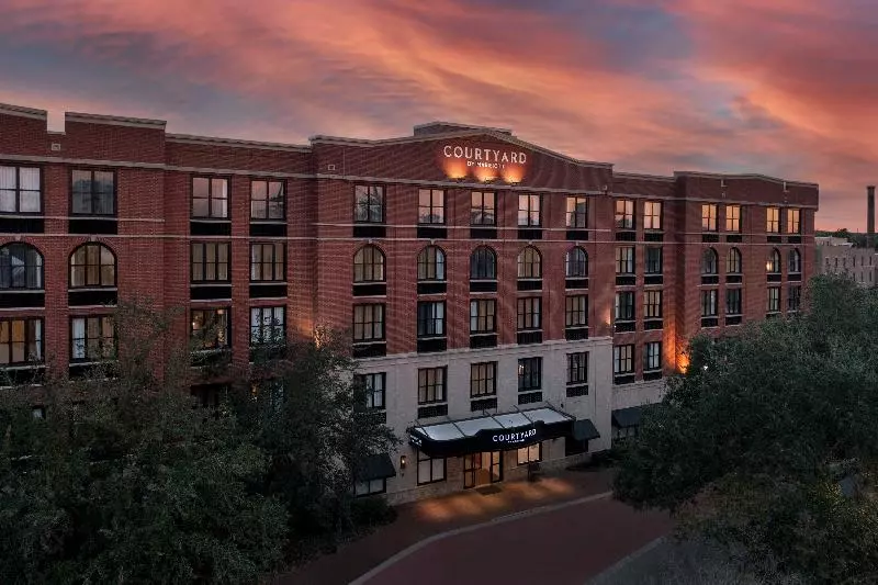 Hotel Courtyard By Marriott Savannah Downtown Historic District