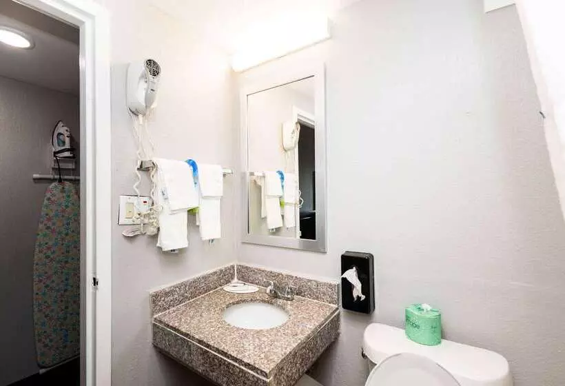 فندق Days Inn By Wyndham Sharonville