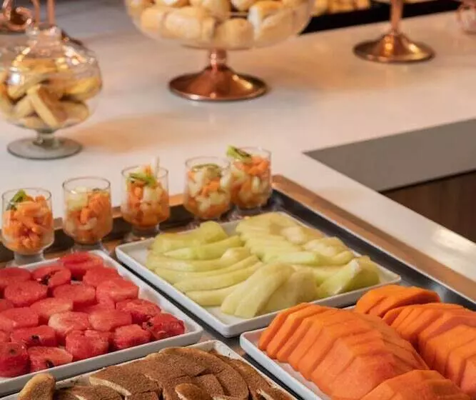 Отель Intercity Cuiaba