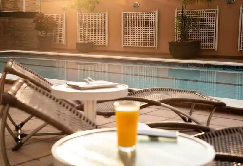 Отель Intercity Cuiaba