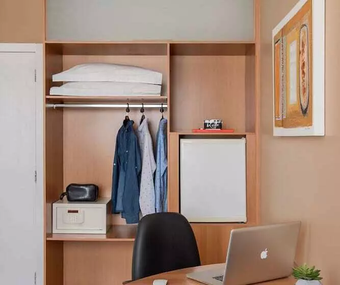 Отель Intercity Cuiaba