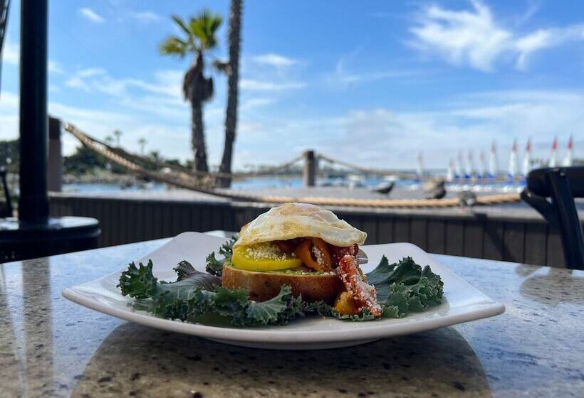 Hotel Paradise Point Resort & Spa