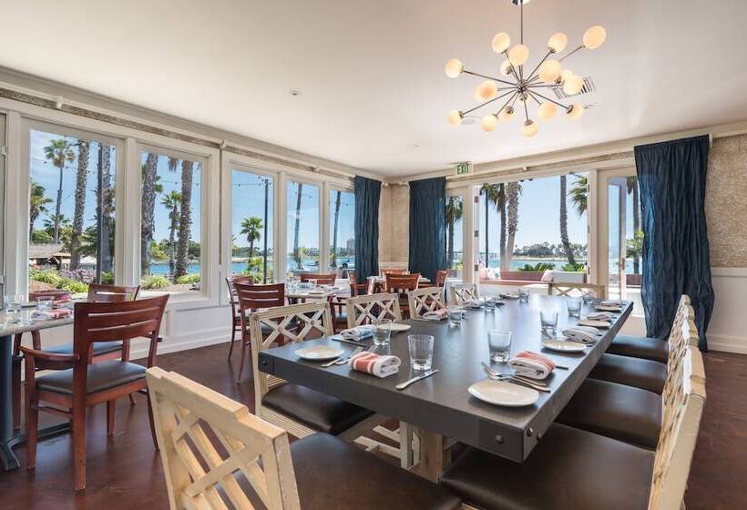 Hotel Paradise Point Resort & Spa