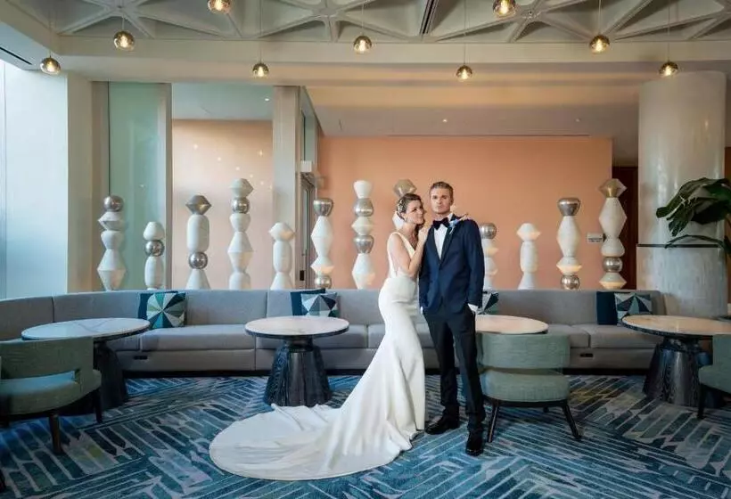 هتل Walt Disney World Swan