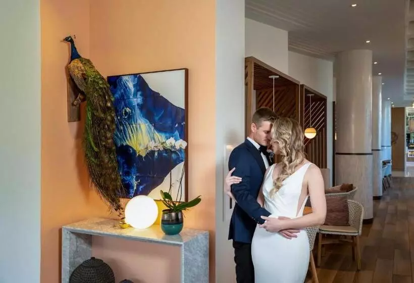 هتل Walt Disney World Swan