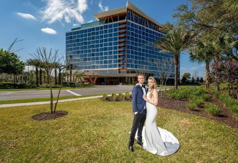 هتل Walt Disney World Swan