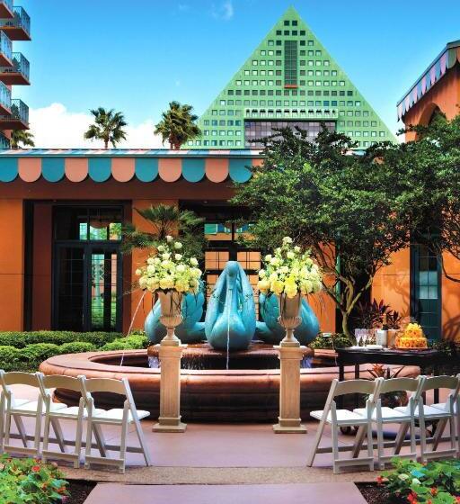 فندق Walt Disney World Swan