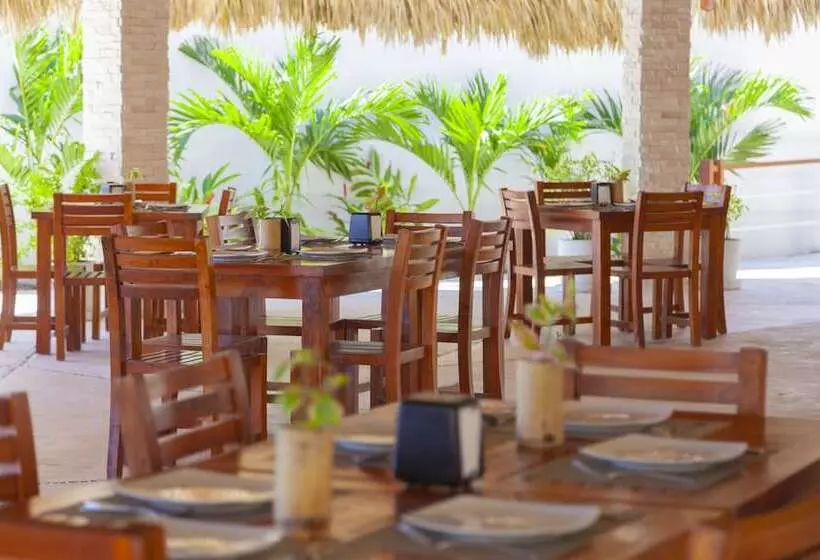 Marina Resort & Beach Club