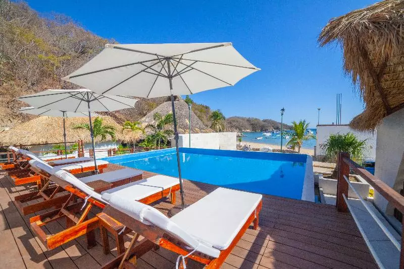 Marina Resort & Beach Club