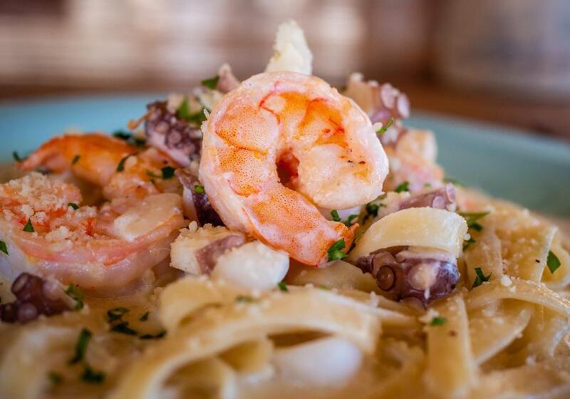 Marina Resort & Beach Club