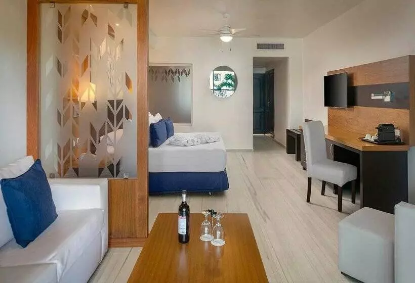 Курорт Ocean Blue & Sand - All Inclusive