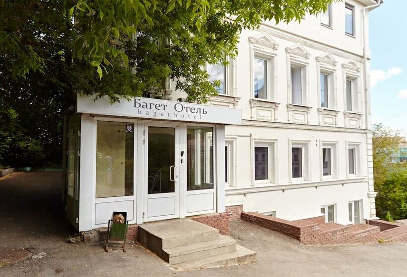 فندق Baget