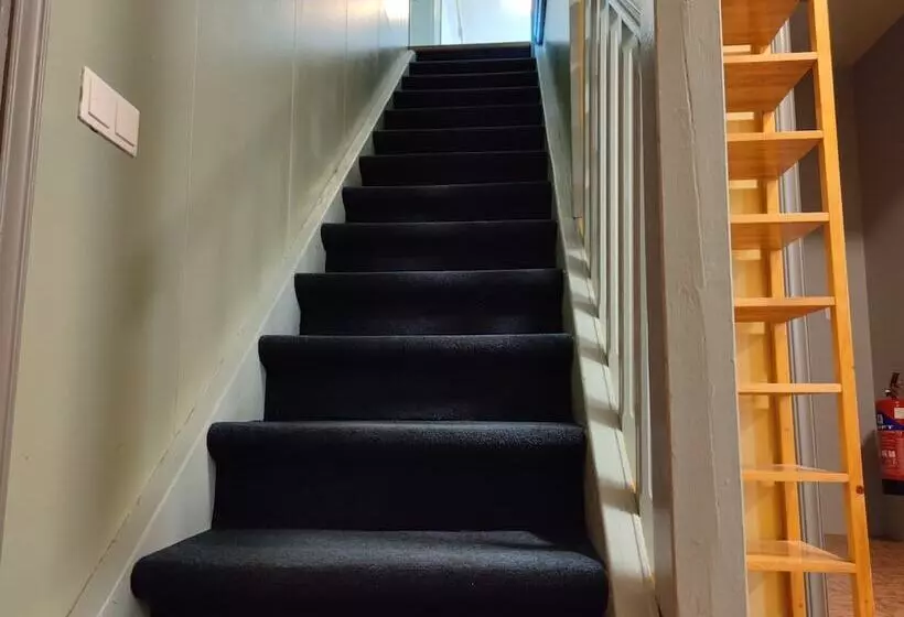 هتل 550 Guesthouse