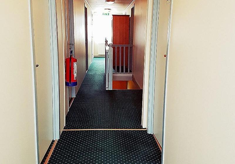 هتل 550 Guesthouse