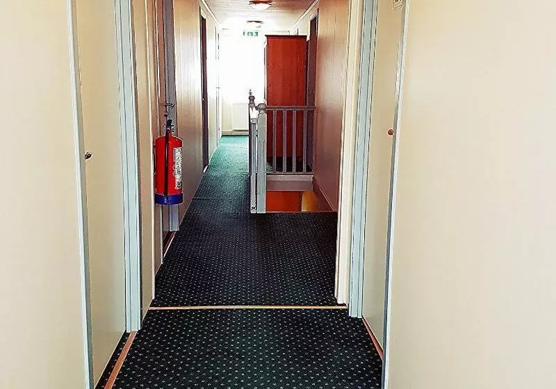 هتل 550 Guesthouse