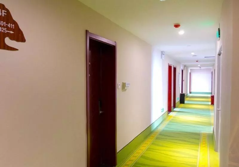 Hotelli Greentree Inn Zhengzhou Train Station Renmin Park Shell