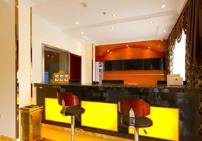 Hotelli Greentree Inn Zhengzhou Train Station Renmin Park Shell