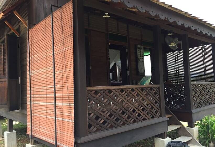 בית מלון כפרי Tanabendang Banglos