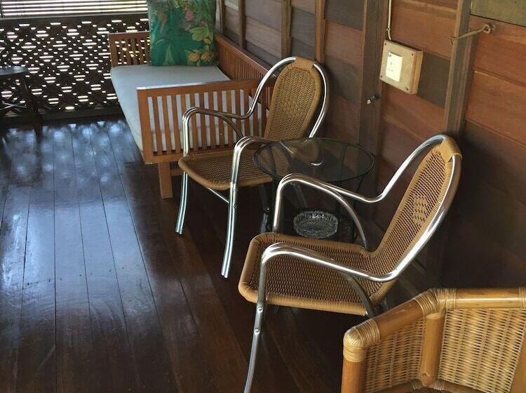 בית מלון כפרי Tanabendang Banglos