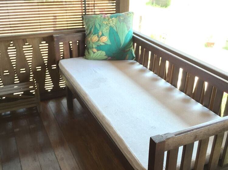 בית מלון כפרי Tanabendang Banglos