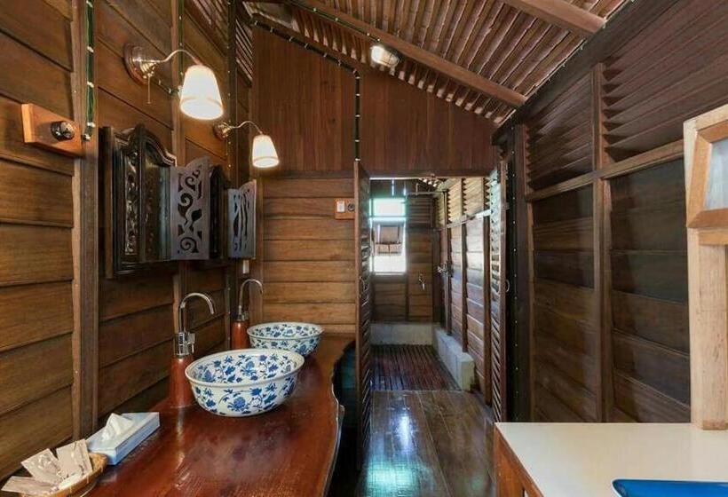 בית מלון כפרי Tanabendang Banglos