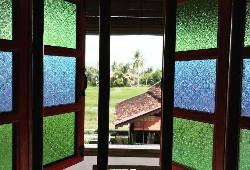 בית מלון כפרי Tanabendang Banglos