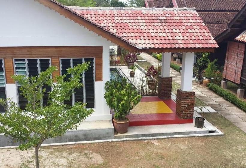 בית מלון כפרי Tanabendang Banglos