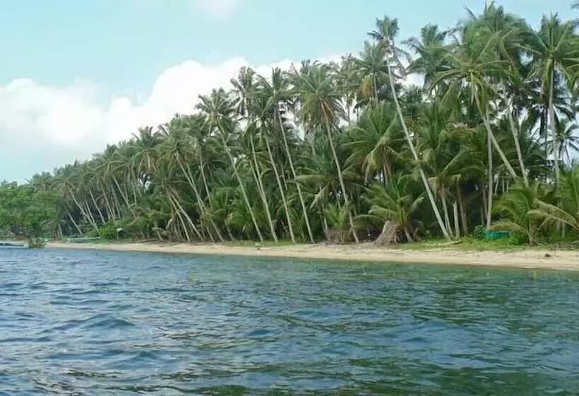 ホテル Ucoy Beach Resort