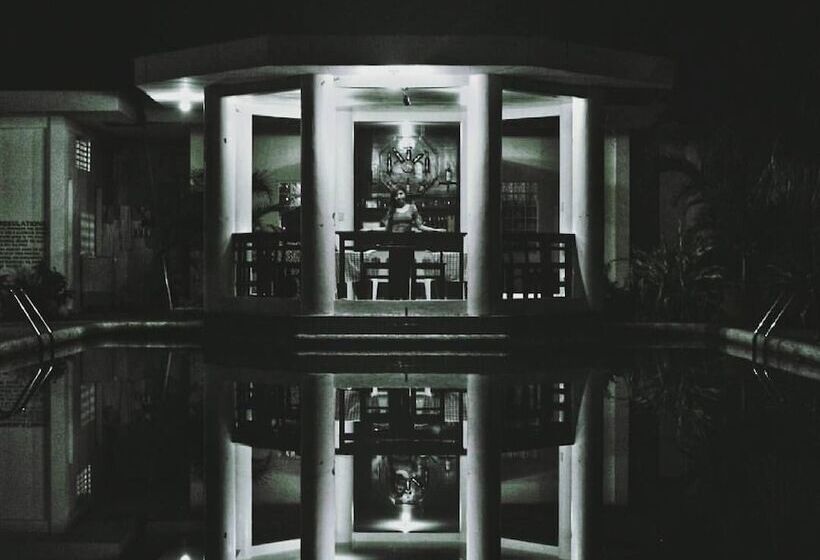 Hotel Ucoy Beach Resort