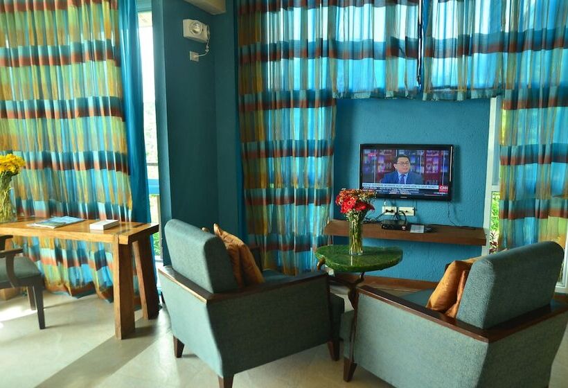 בית מלון כפרי West 35 Eco Mountain Resort