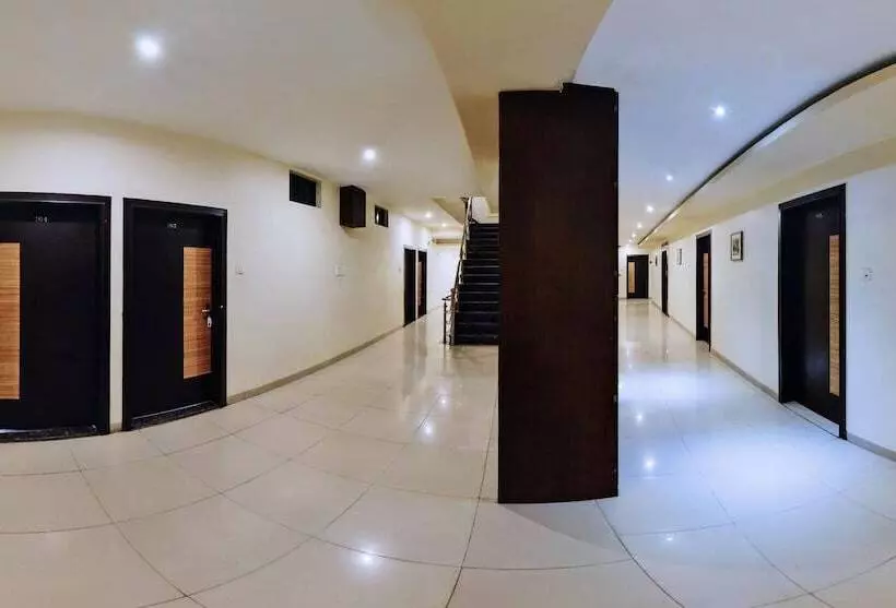 ホテル Shanti Palace