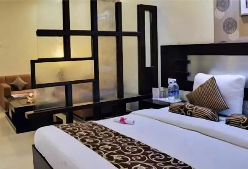 ホテル Shanti Palace