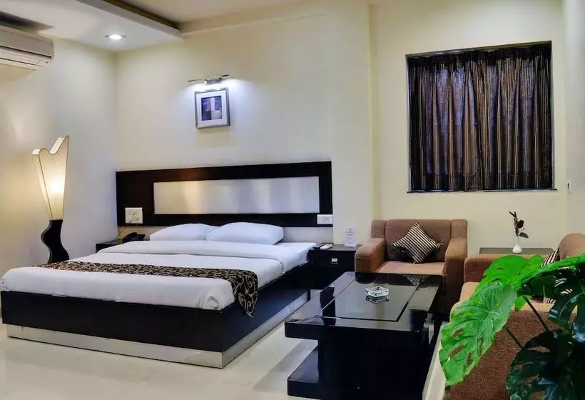 ホテル Shanti Palace