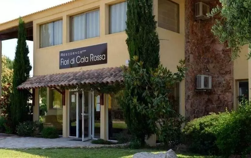 اقامتگاه Résidence Fiori Di Cala Rossa