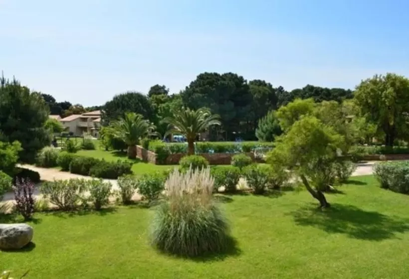 اقامتگاه Résidence Fiori Di Cala Rossa