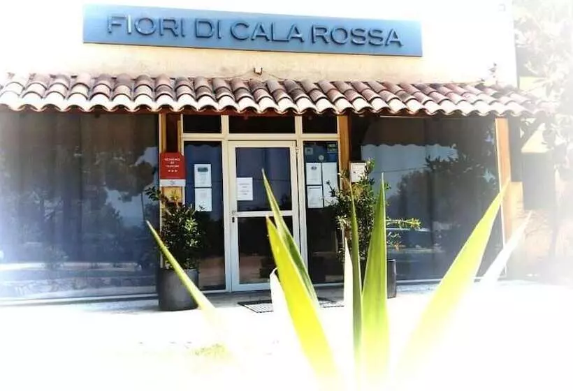 اقامتگاه Résidence Fiori Di Cala Rossa
