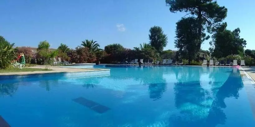اقامتگاه Résidence Fiori Di Cala Rossa