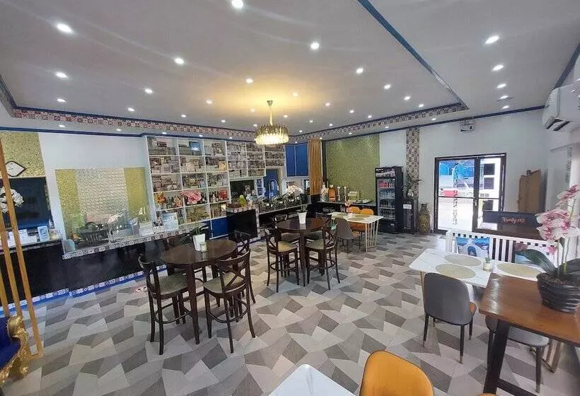 ホテル Makiling Onsen