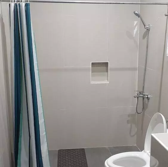 ホテル Makiling Onsen