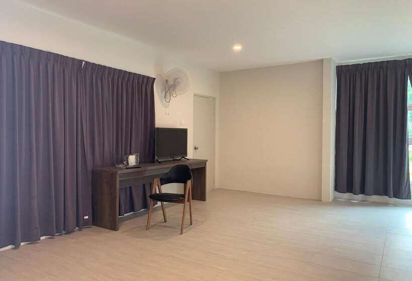 فندق The Sassy House