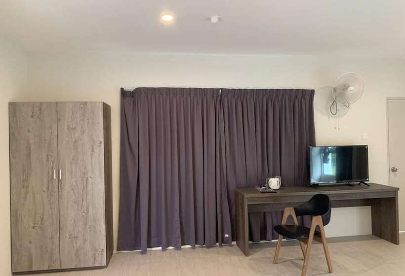 فندق The Sassy House