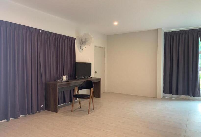 فندق The Sassy House