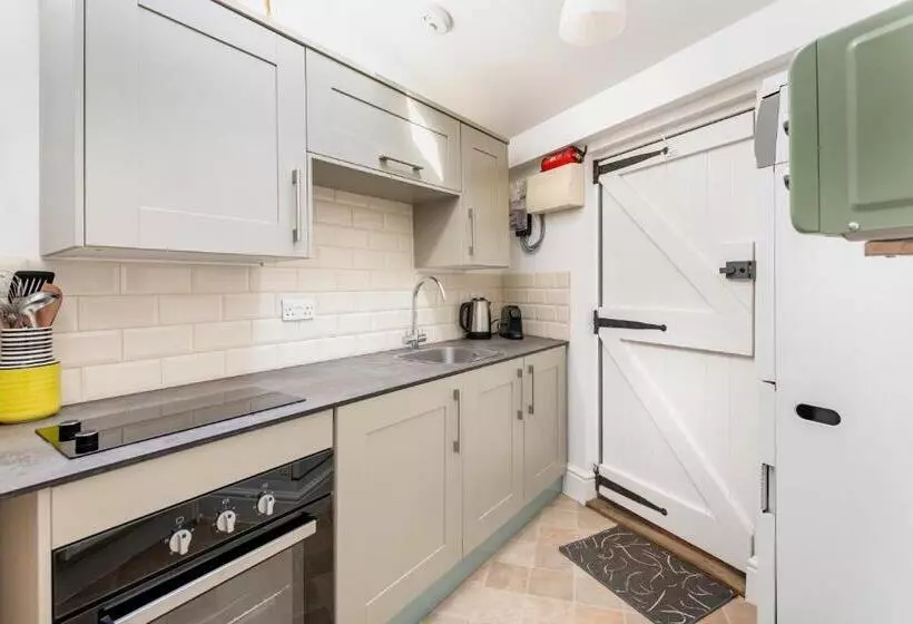 مبيت وإفطار The Old Parsonage