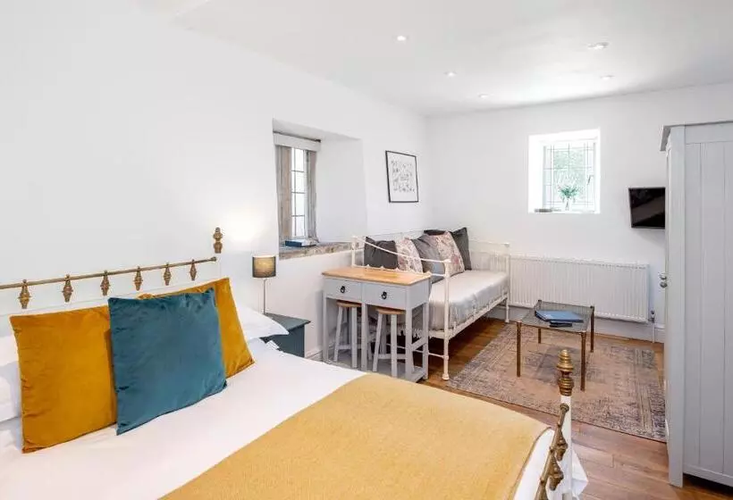 مبيت وإفطار The Old Parsonage