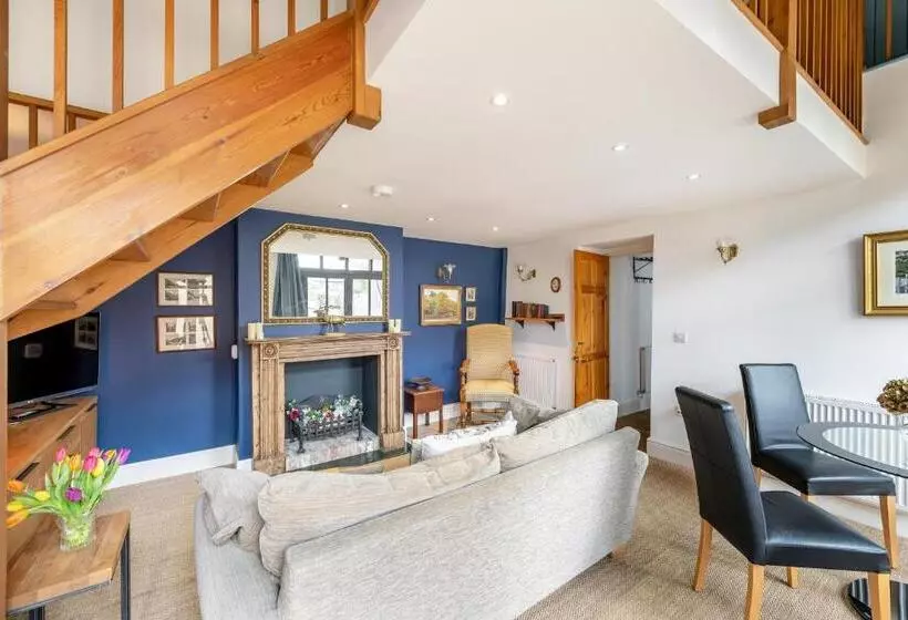 مبيت وإفطار The Old Parsonage