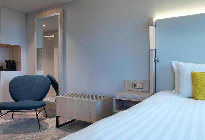 The Jangle Hotel   Paris   Charles De Gaulle   Airport