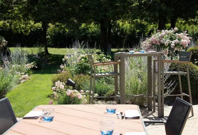 The Jangle Hotel Paris Charles De Gaulle Airport