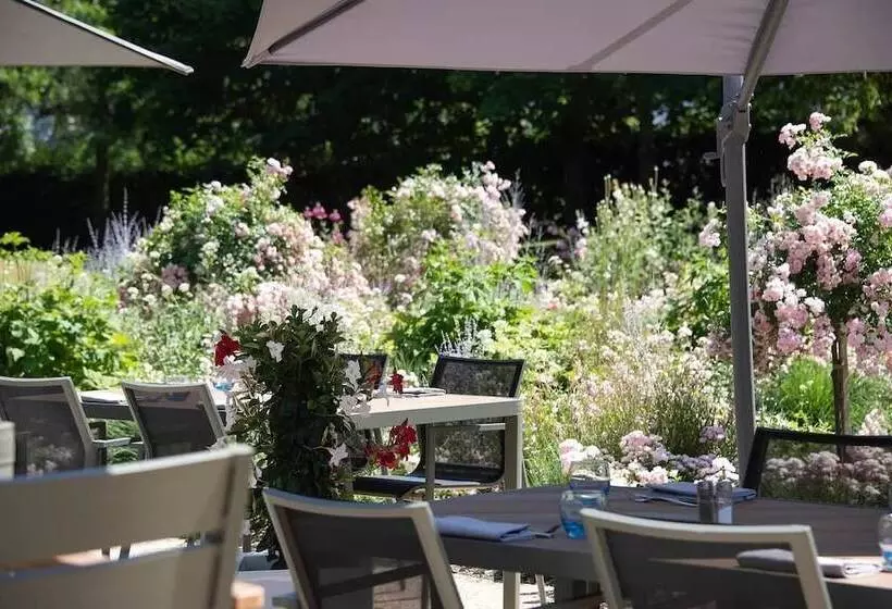 The Jangle Hotel Paris Charles De Gaulle Airport