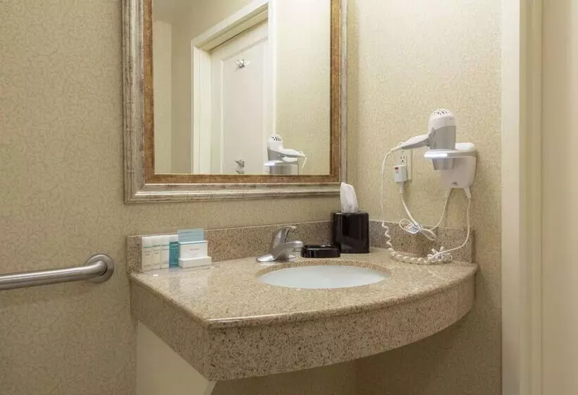 Отель Hampton Inn & Suites Vicksburg
